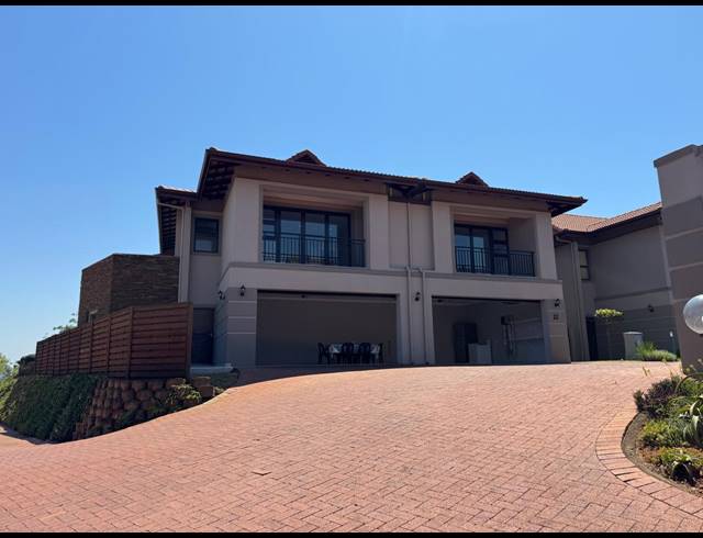 5 BEDROOM TOWNHOUSE FOR SALE IN IZINGA